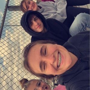 Meet your Posher, Levi